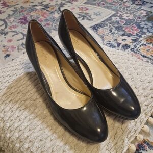 Cole Haan Black Leather Pointed-Toe Pumps with Low Heel
